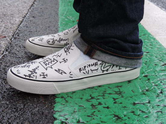 DISKAH HAND DRAWING SHOES RAH exclusive White Black rip it up.JPG